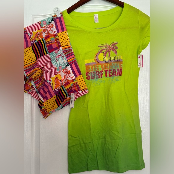 Womens Pj’s size small, shorts & top ,NWT , California theme, lightweight pajama - Picture 1 of 2